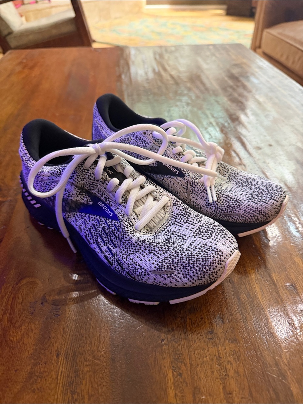 Brooks Women's Adrenaline Running Shoe. NEW WITHOUT BOX